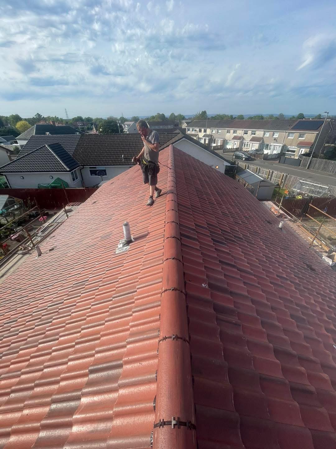 IC Roofing - Roof cleaning service